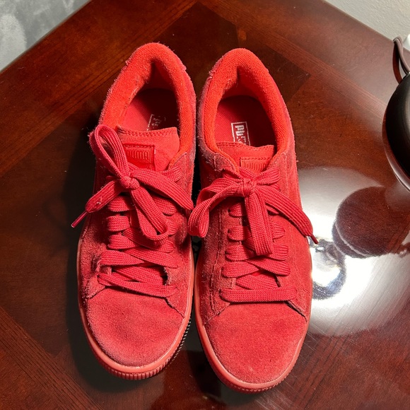 All Red Suede Pumas - Picture 2 of 7